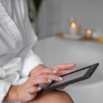 smart phone using in bathroom
